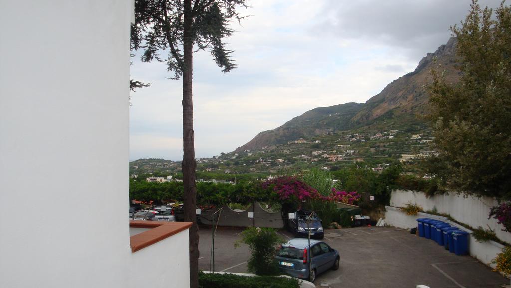Ischia Uno Residence Forio  Bagian luar foto