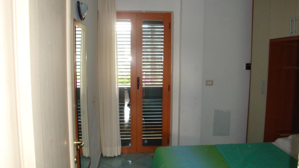 Ischia Uno Residence Forio  Ruang foto