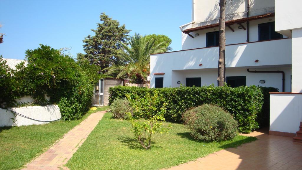 Ischia Uno Residence Forio  Bagian luar foto