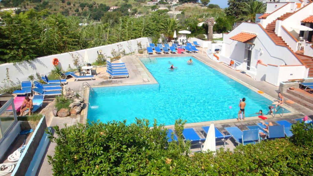 Ischia Uno Residence Forio  Bagian luar foto