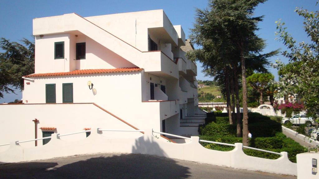 Ischia Uno Residence Forio  Bagian luar foto
